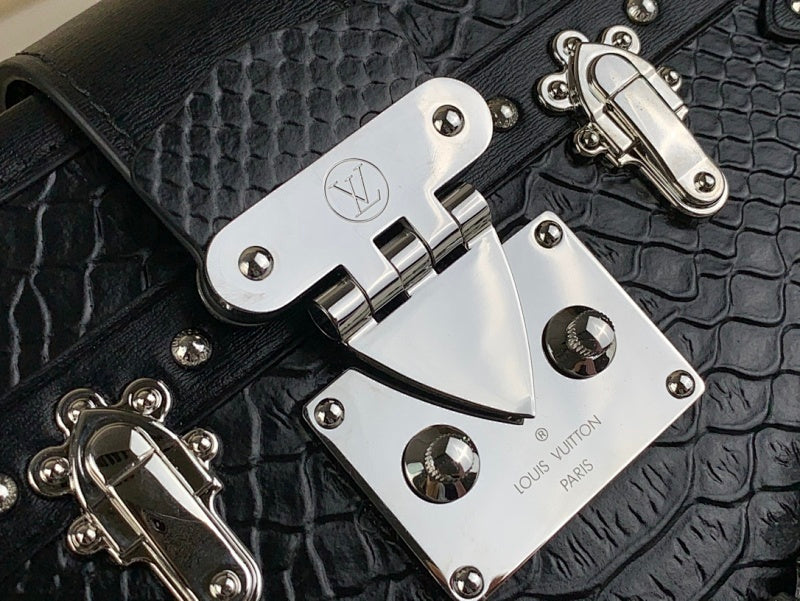 Dragons Bags ln Luxury Bag --61813