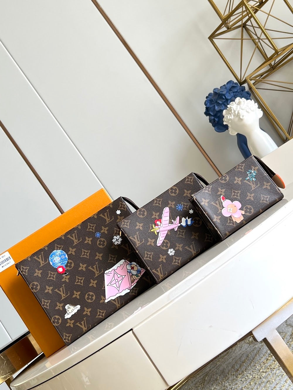 Dragons Bags ln Luxury Bag --97339