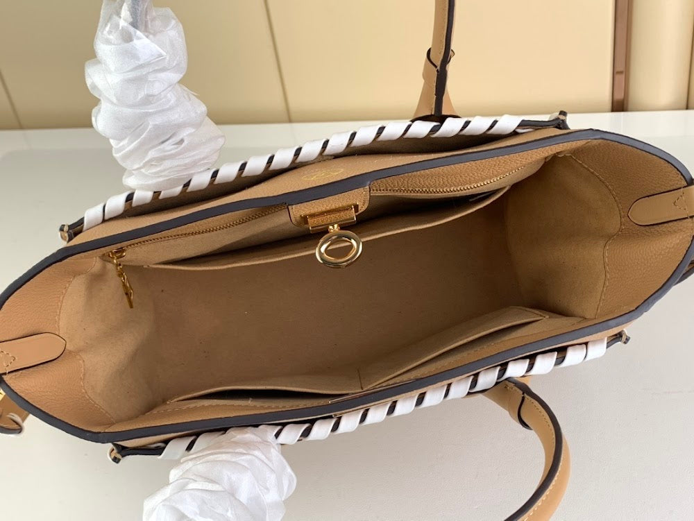 Dragons Bags ln Luxury Bag --61530