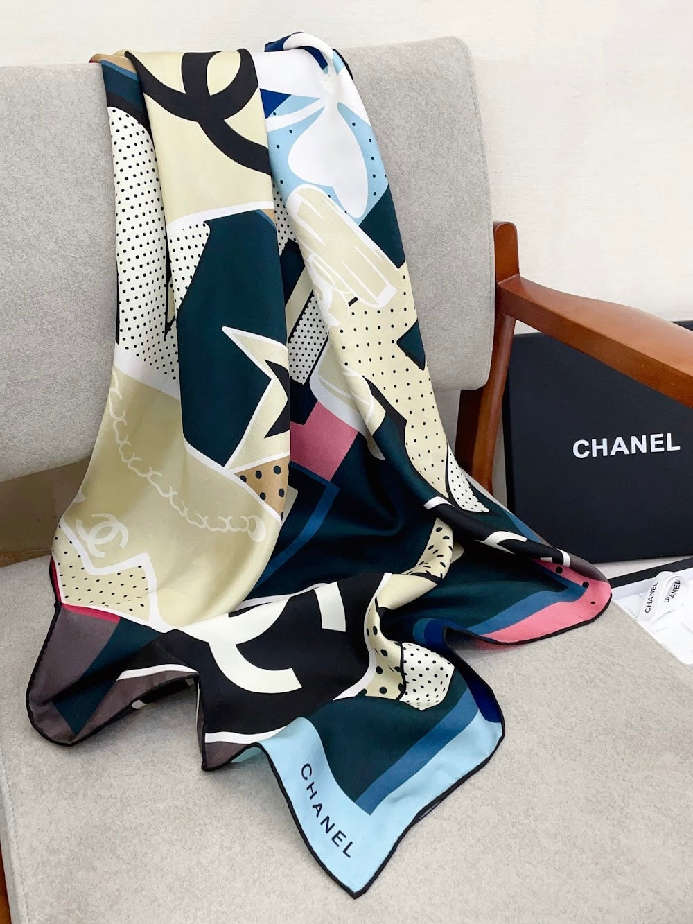Dragons Bags Premium Designer Scarf --98979