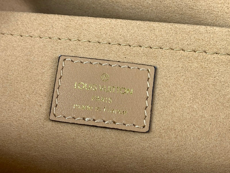 Dragons Bags ln Luxury Bag --61530