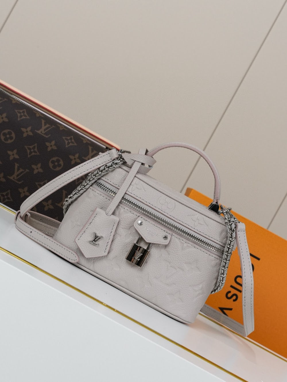 Dragons Bags ln Luxury Bag --81743