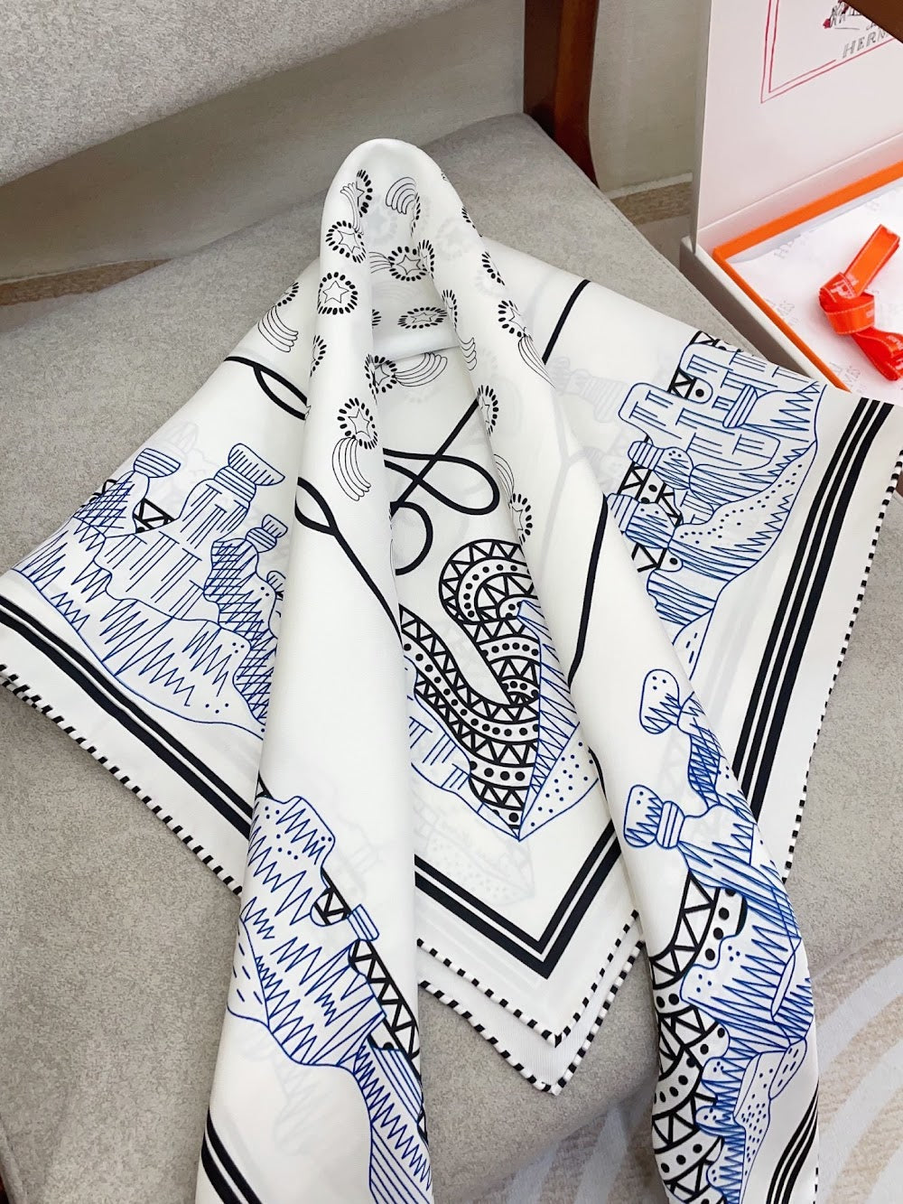 Dragons Bags Premium Designer Scarf --98829