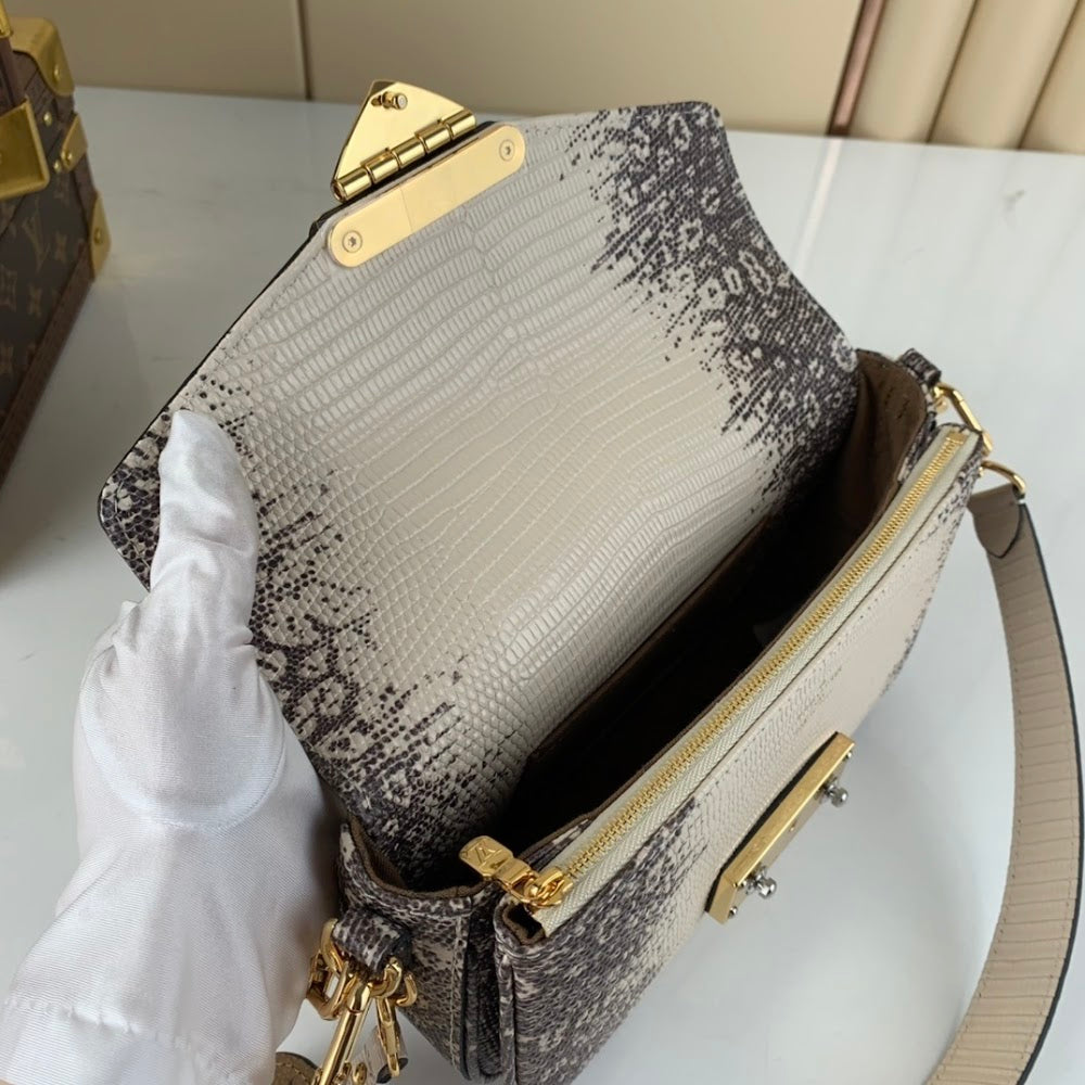 Dragons Bags ln Luxury Bag --67277