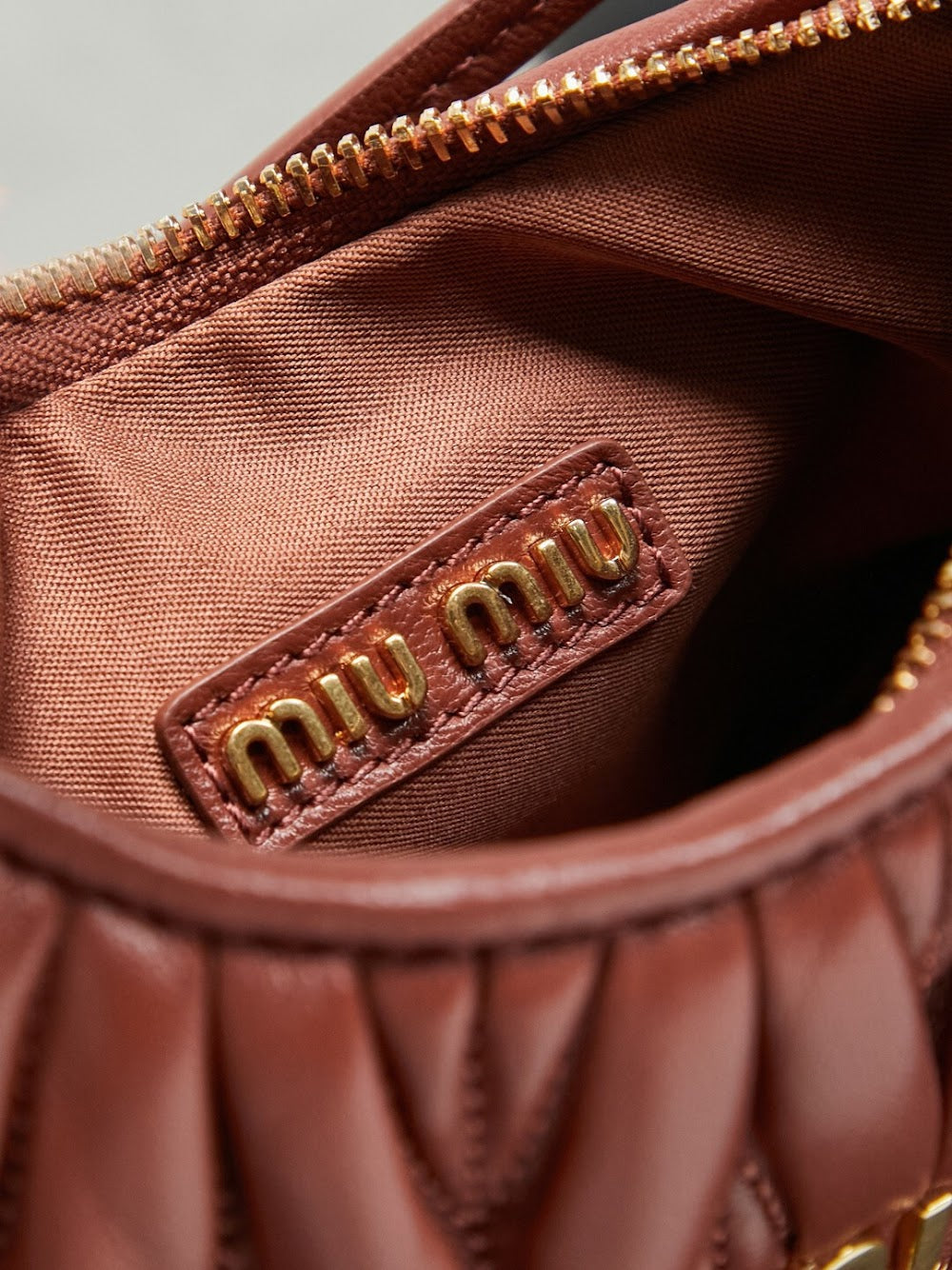 Dragons Bags Miun Miun Luxury Bag --123132