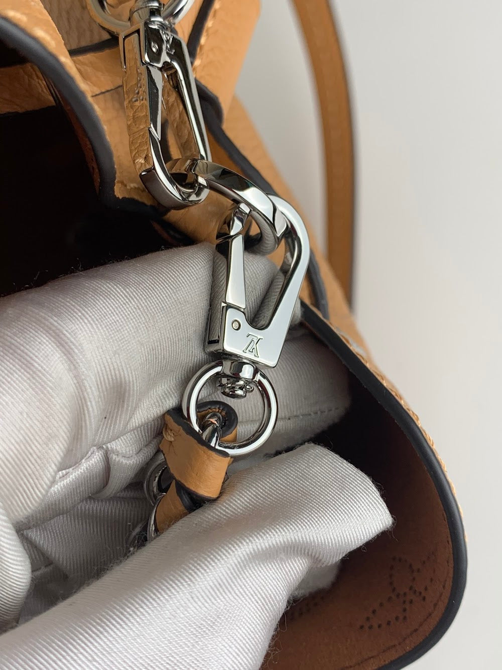 Dragons Bags ln Luxury Bag --60607