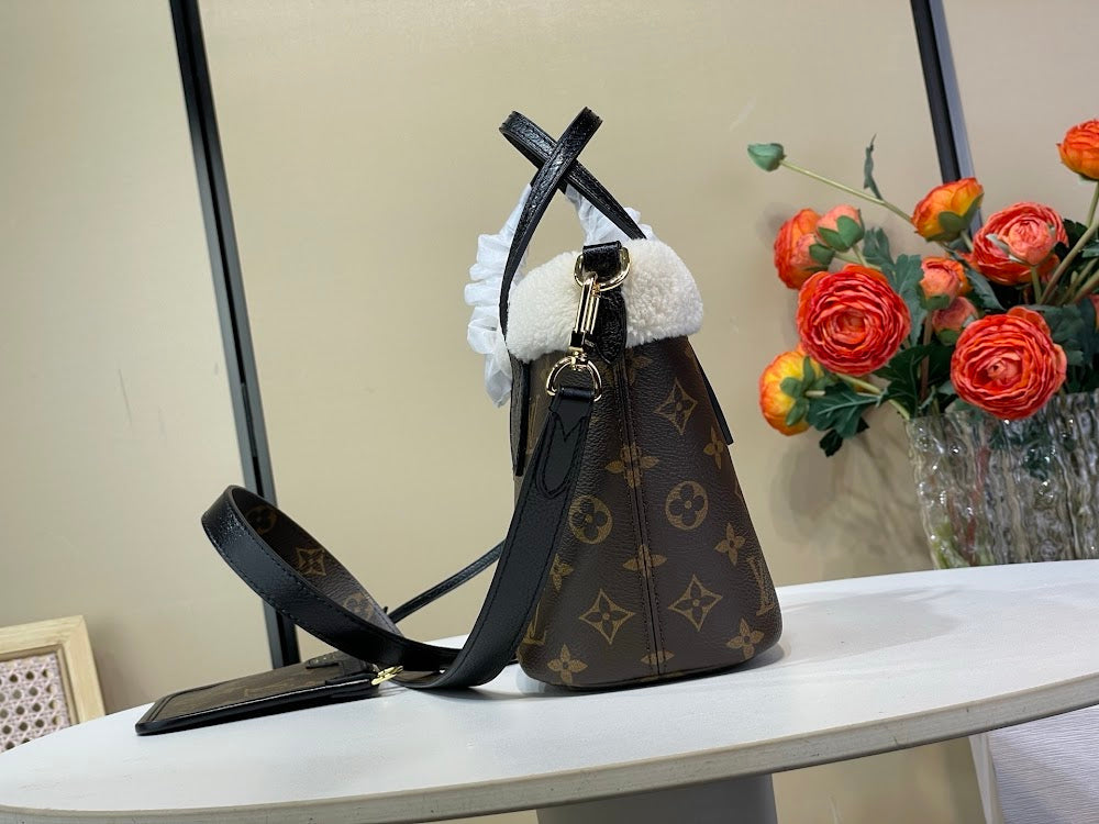 Dragons Bags ln Luxury Bag --97513