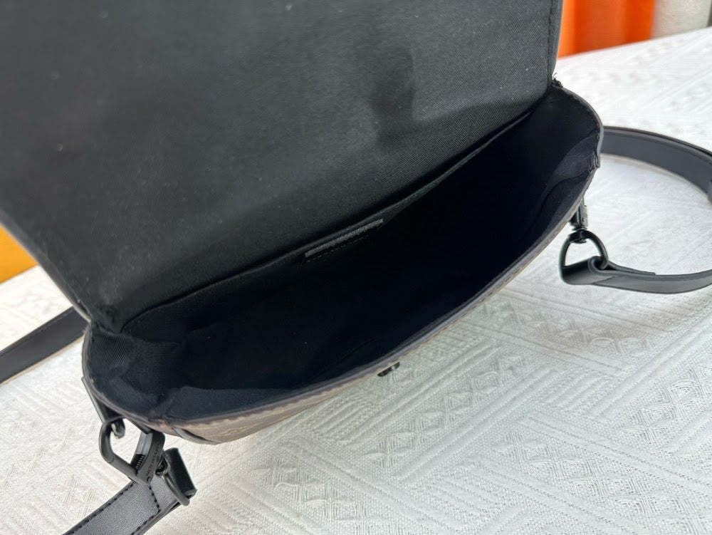 Dragons Bags ln Luxury Bag --70647