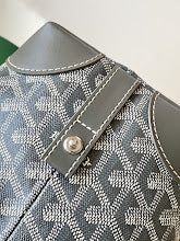 new-luxury-designer-bags-nm8119