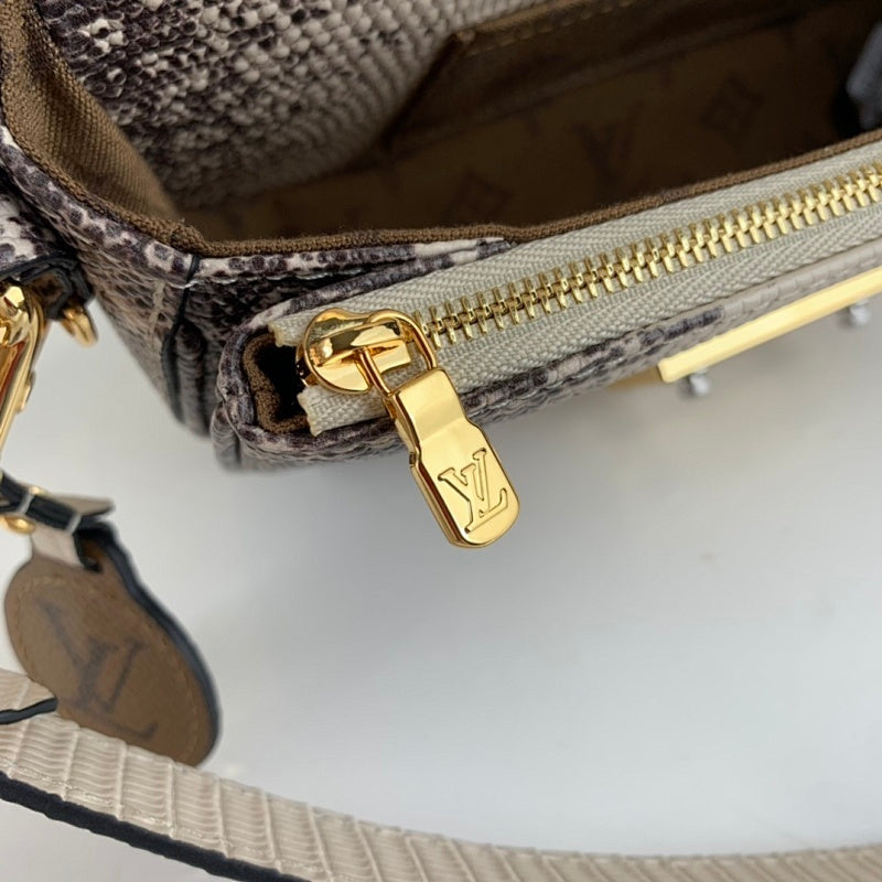 Dragons Bags ln Luxury Bag --67277