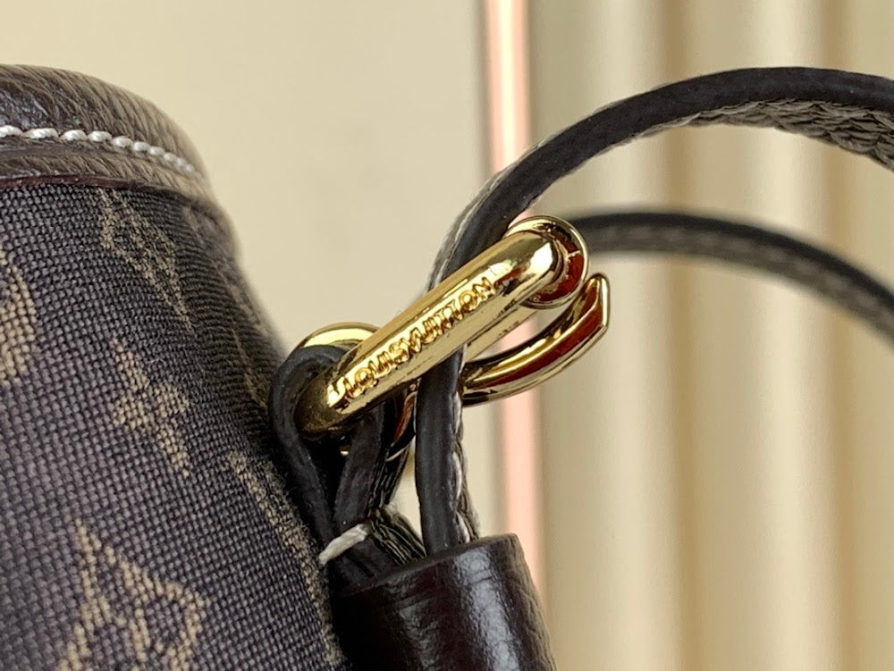 Dragons Bags ln Luxury Bag --61611