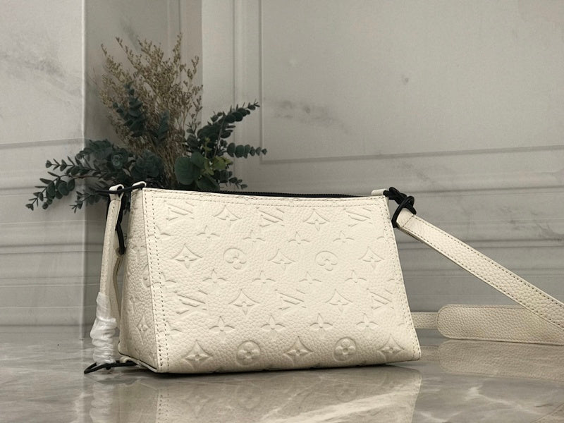 Dragons Bags ln Luxury Bag --60947