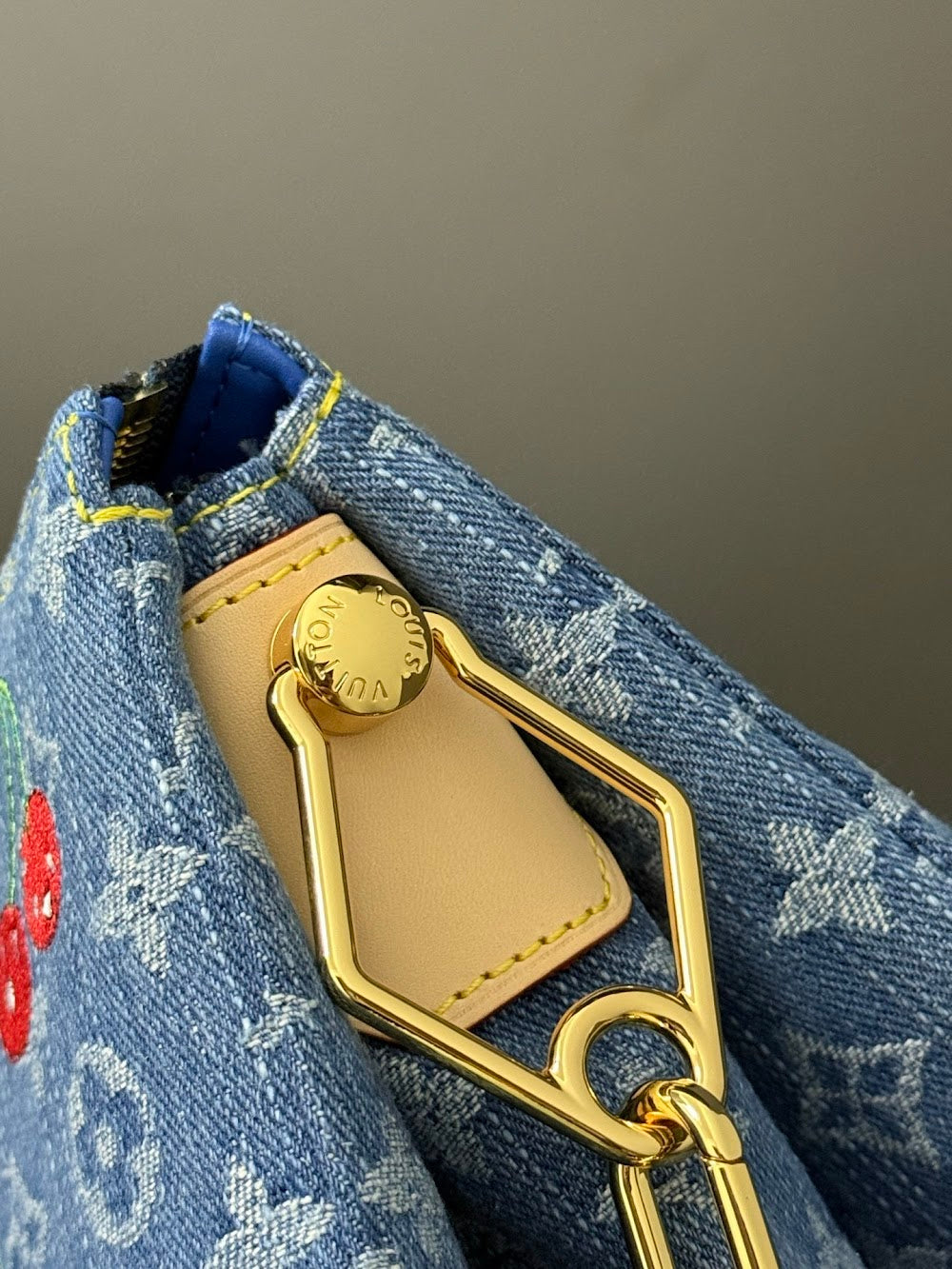 Dragons Bags ln Luxury Bag --96918