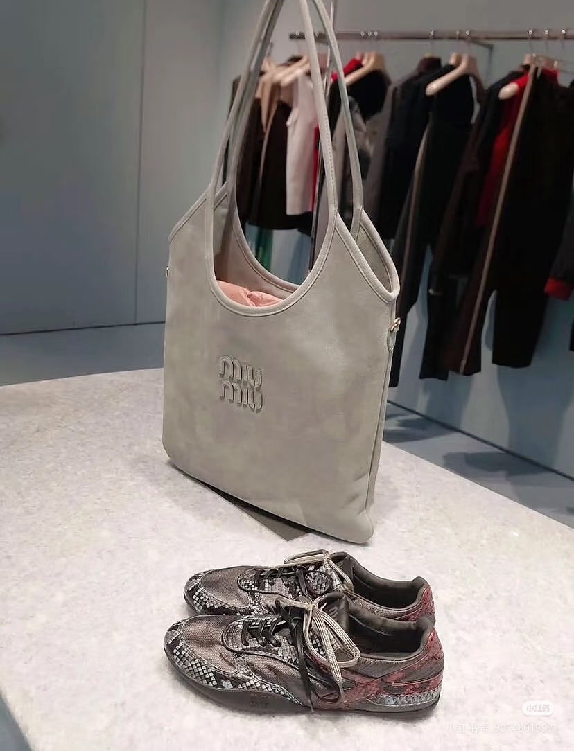Dragons Bags Miun Miun Luxury Bag --122580