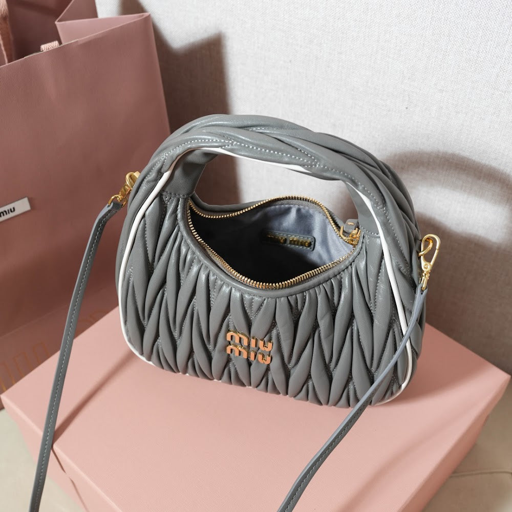 Dragons Bags Miun Miun Luxury Bag --123138