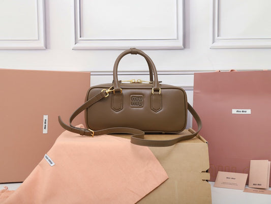 Dragons Bags Miun Miun Luxury Bag --123426