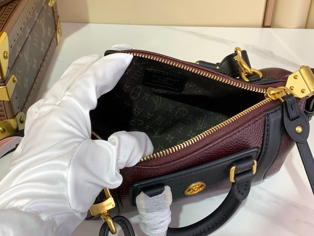 Dragons Bags ln Luxury Bag --69721