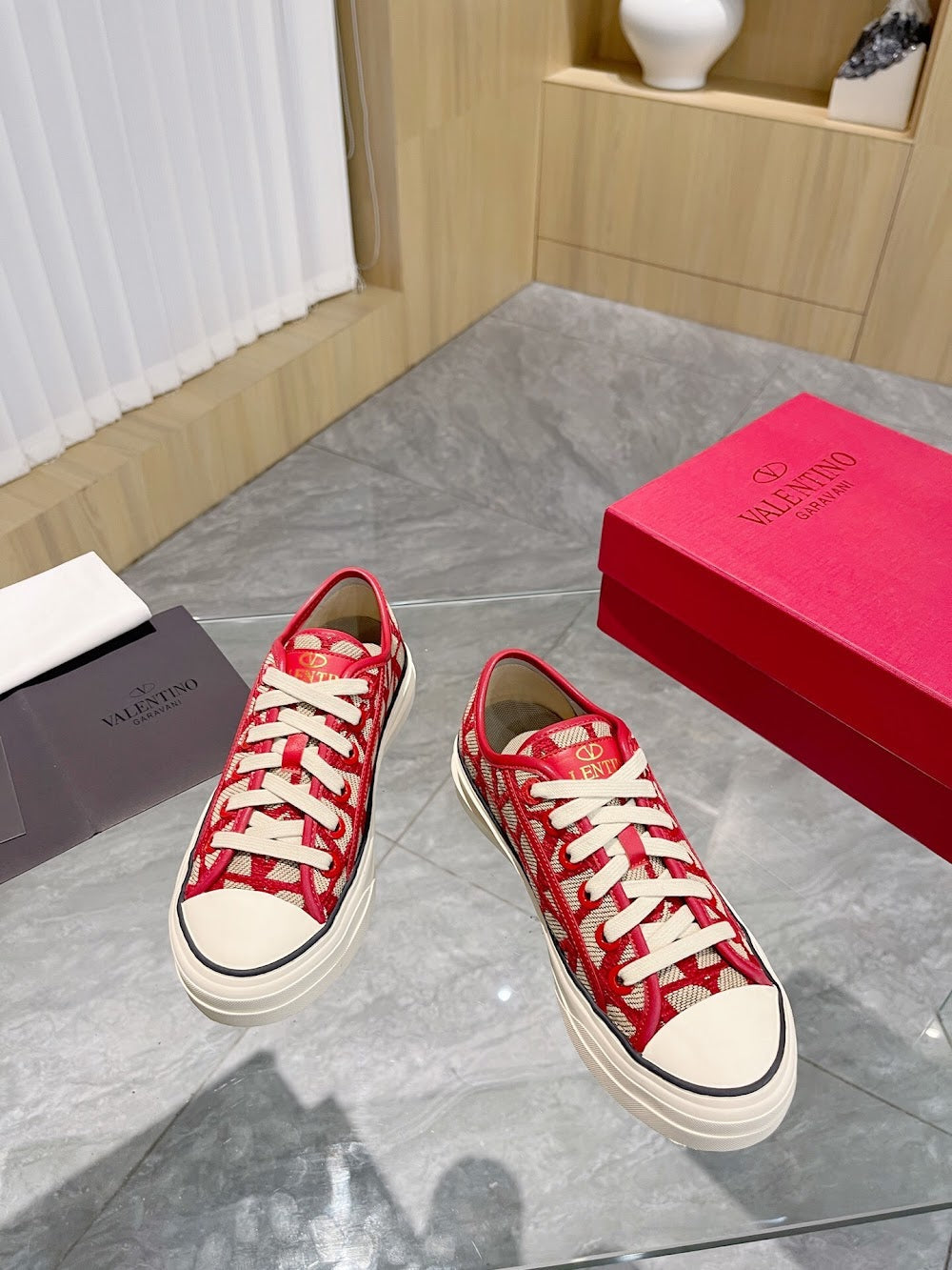 Dragons Bags Valentino Luxury Shoes --52670
