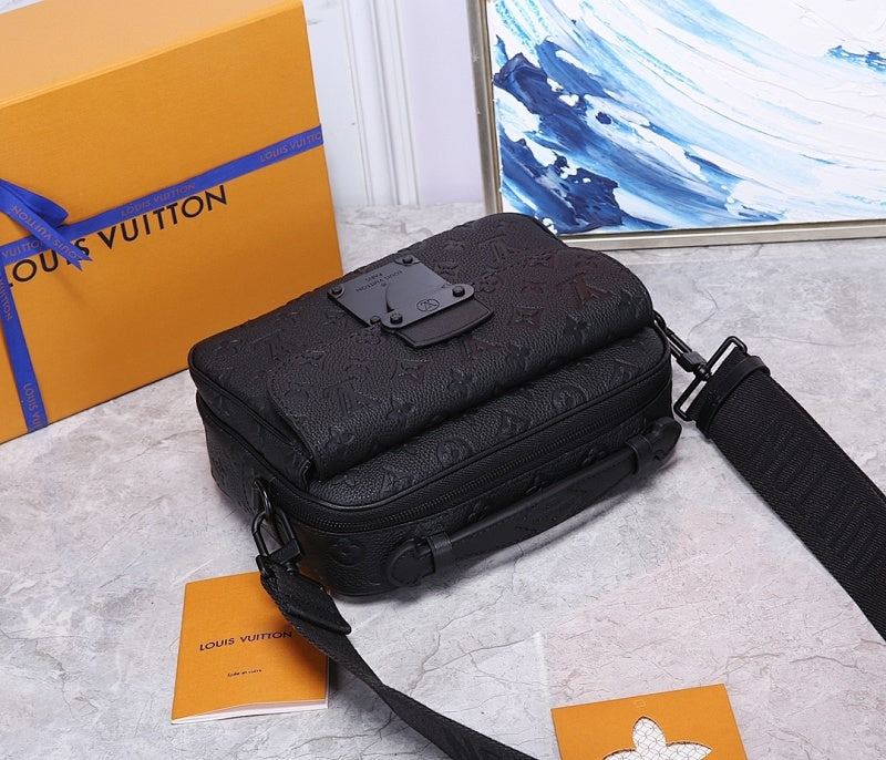 Dragons Bags ln Luxury Bag --70108