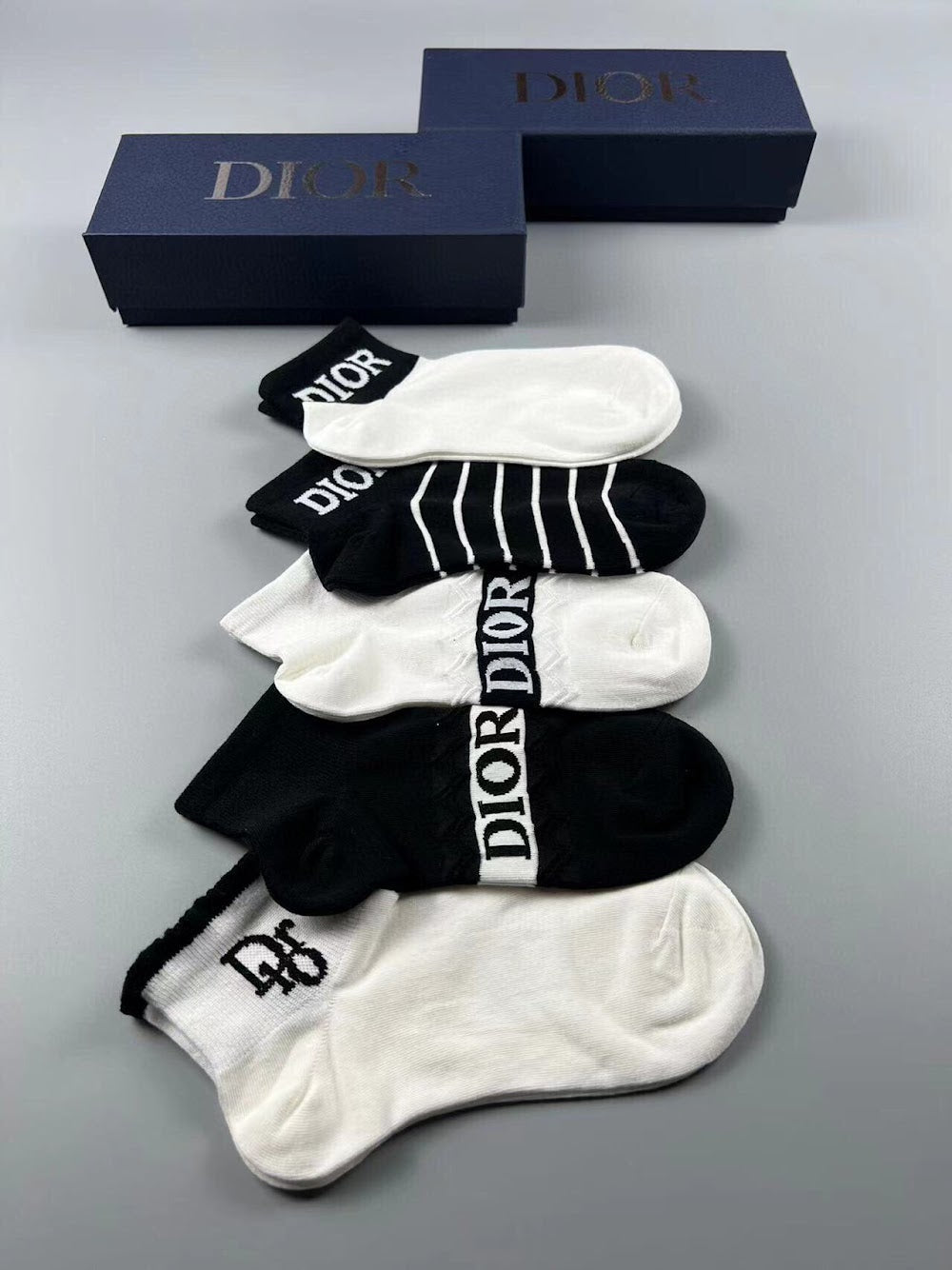 Dragons Bags Premium Luxury Socks --98151