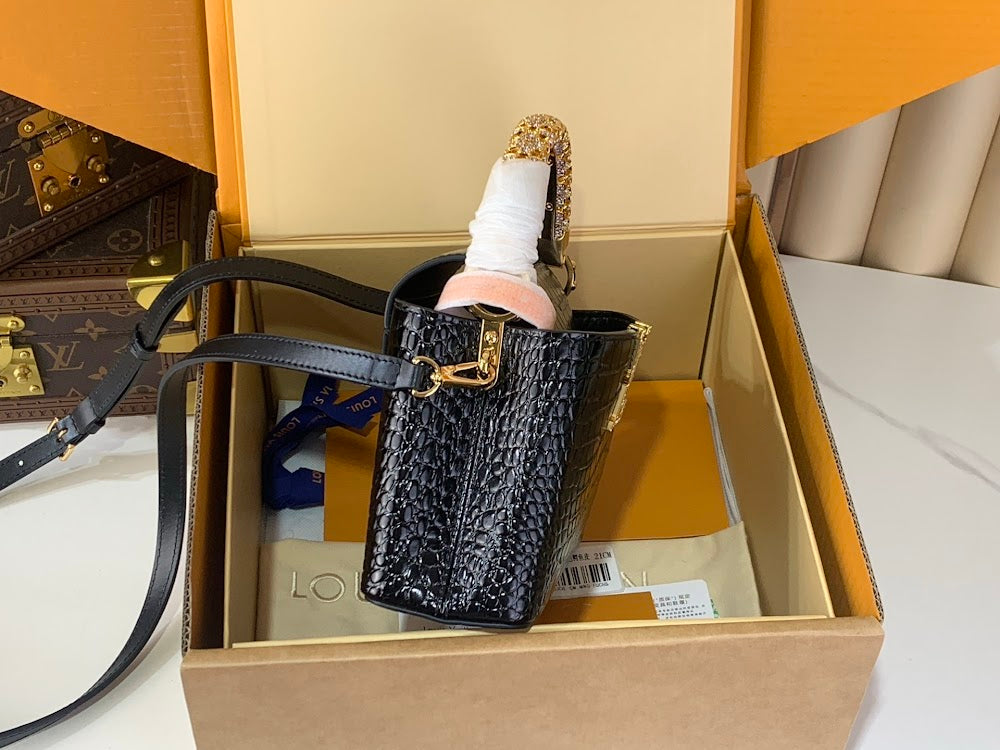 Dragons Bags ln Luxury Bag --95715