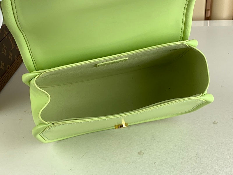Dragons Bags ln Luxury Bag --68485
