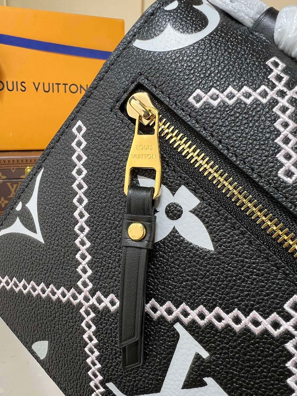 Dragons Bags ln Luxury Bag --67206