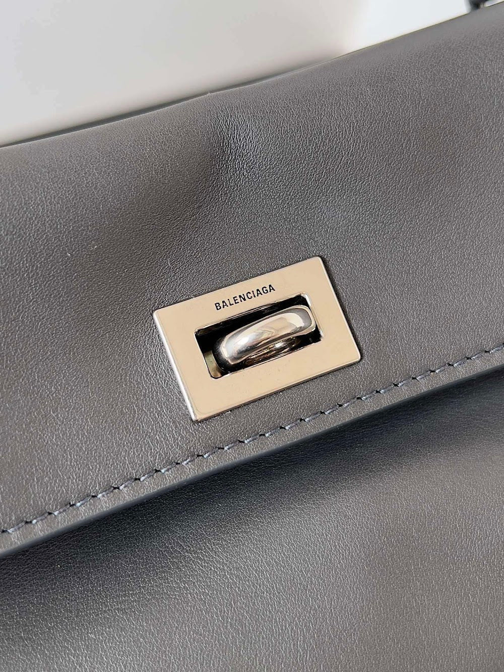 Dragons Bags Balenciaga Luxury Bag --111595