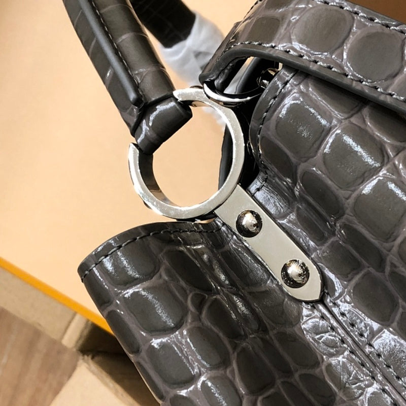 Dragons Bags ln Luxury Bag --60870