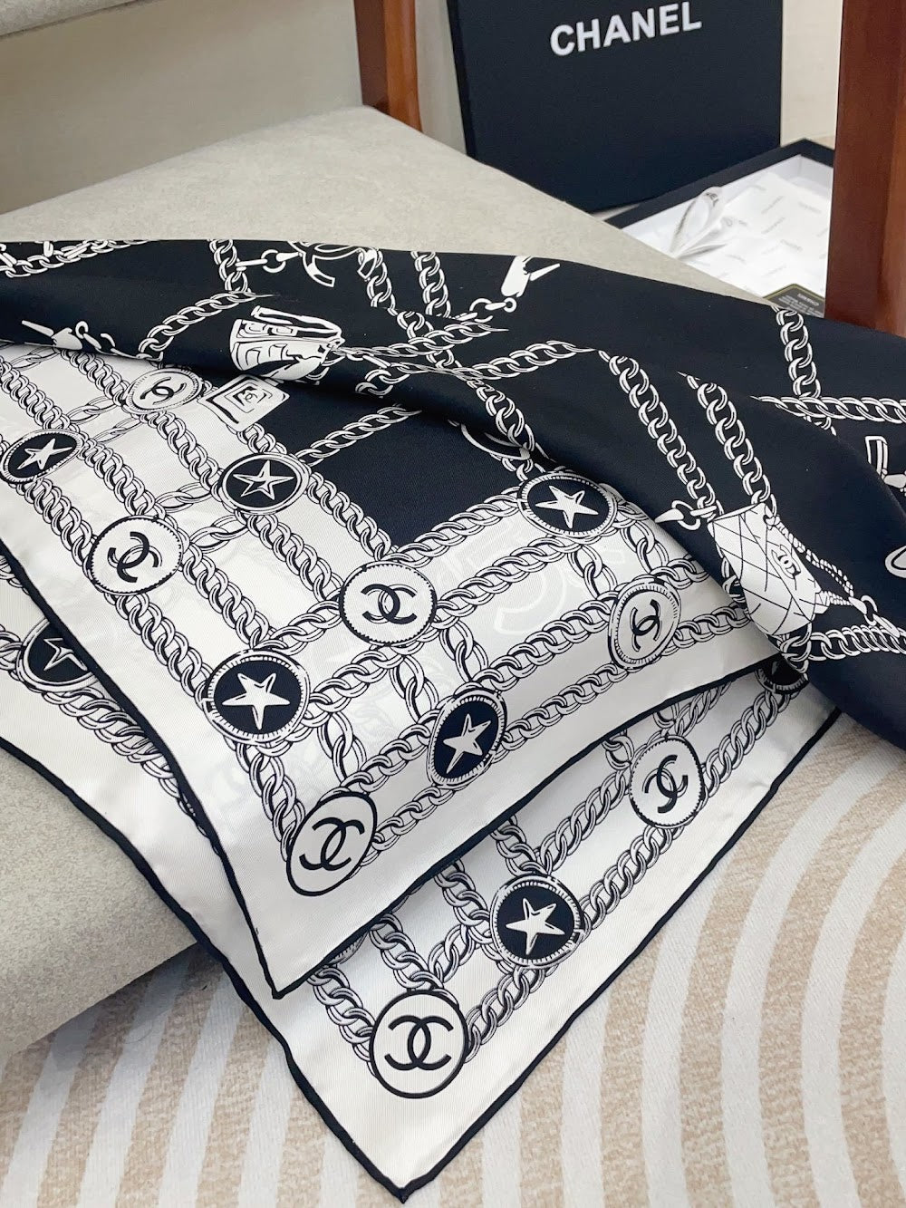 Dragons Bags Premium Designer Scarf --98864