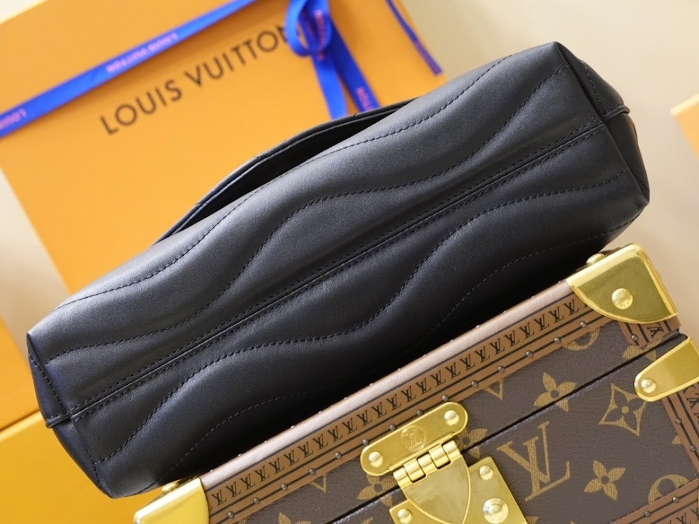 Dragons Bags ln Luxury Bag --66626
