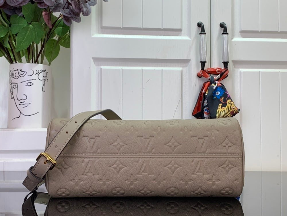 Dragons Bags ln Luxury Bag --96749
