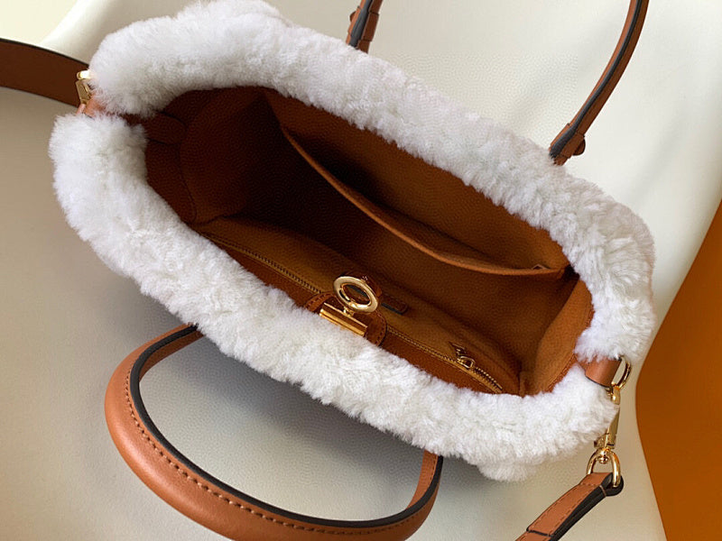 Dragons Bags ln Luxury Bag --81377
