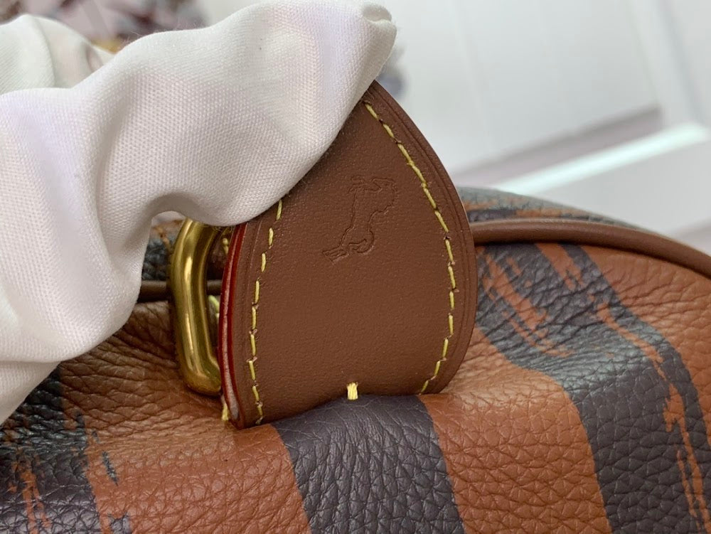 Dragons Bags ln Luxury Bag --97015