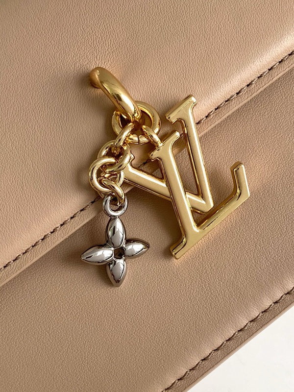 Dragons Bags ln Luxury Bag --81793