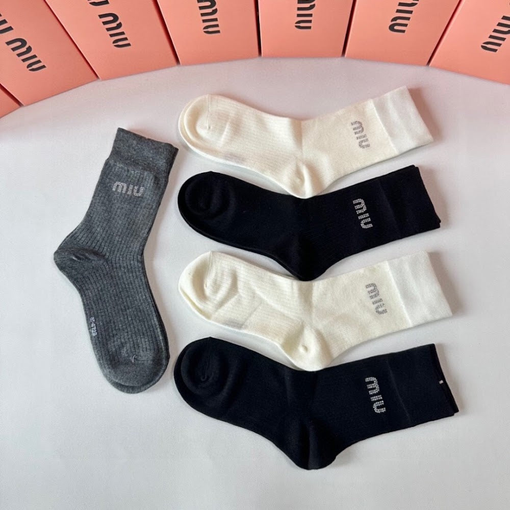 Dragons Bags Premium Luxury Socks --98013