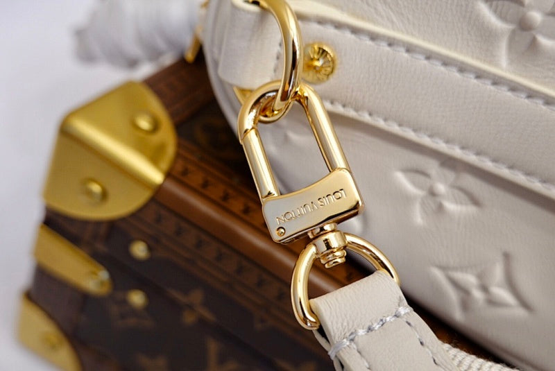 Dragons Bags ln Luxury Bag --66524
