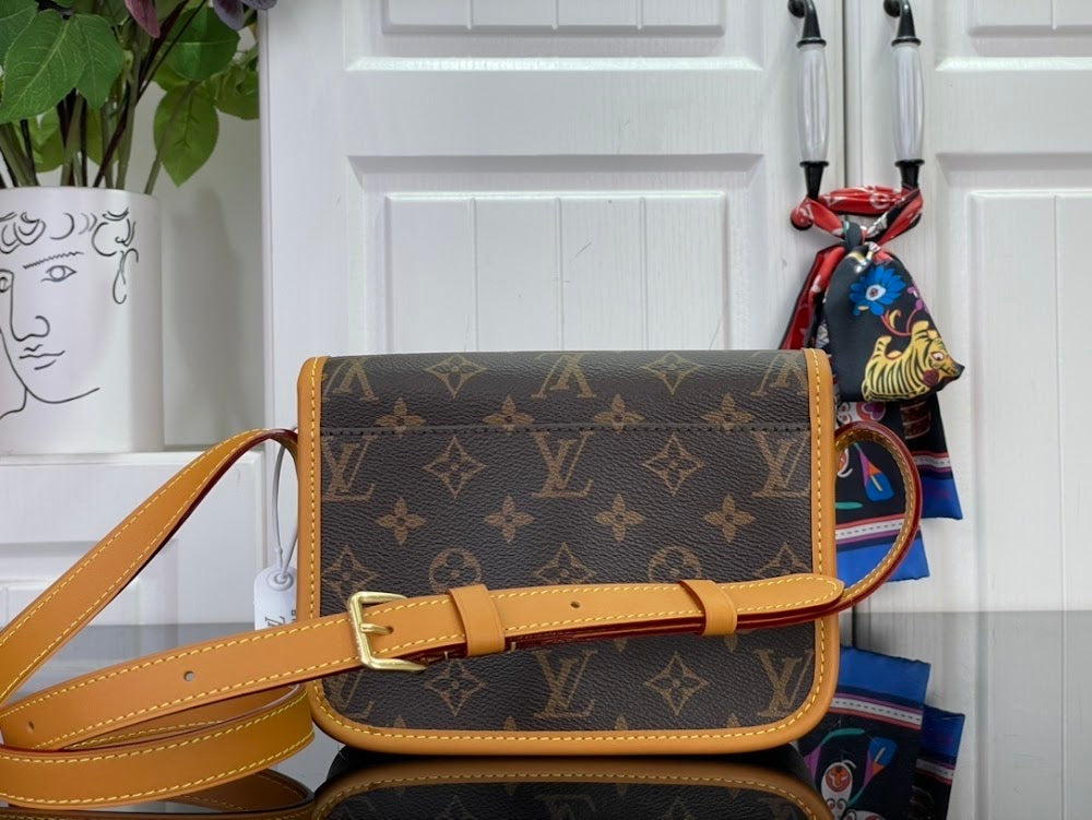 Dragons Bags ln Luxury Bag --97132