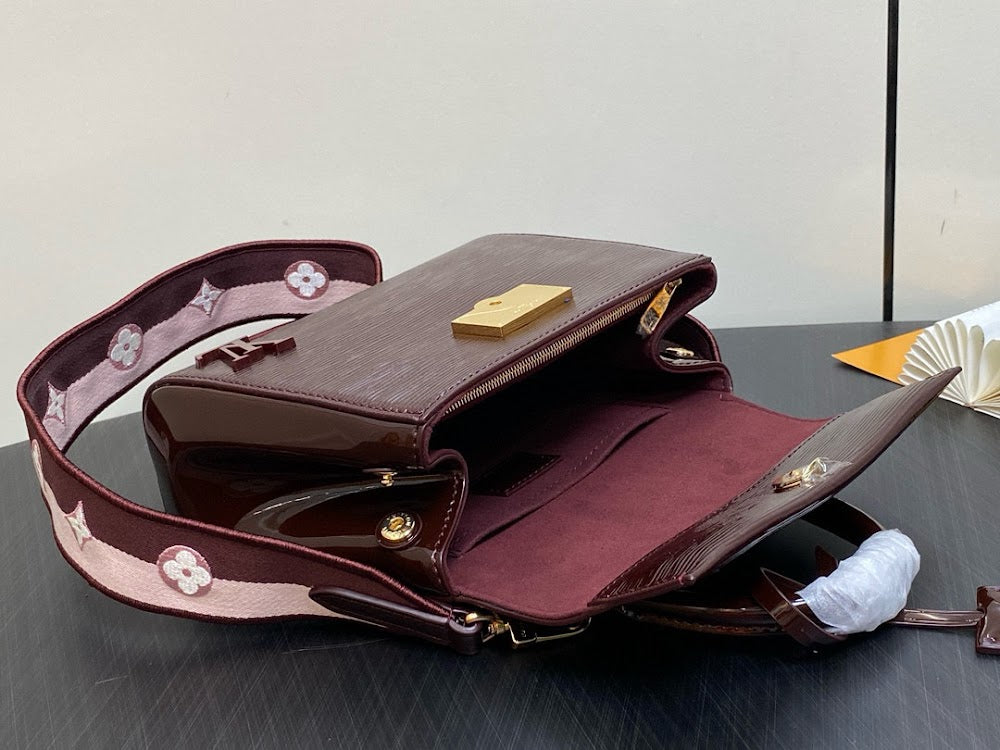 Dragons Bags ln Luxury Bag --81590