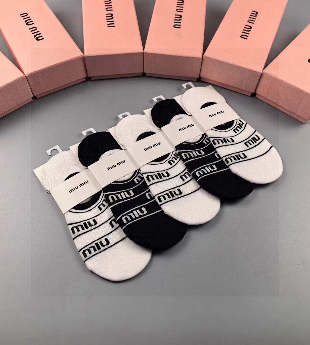 Dragons Bags Premium Luxury Socks --98651