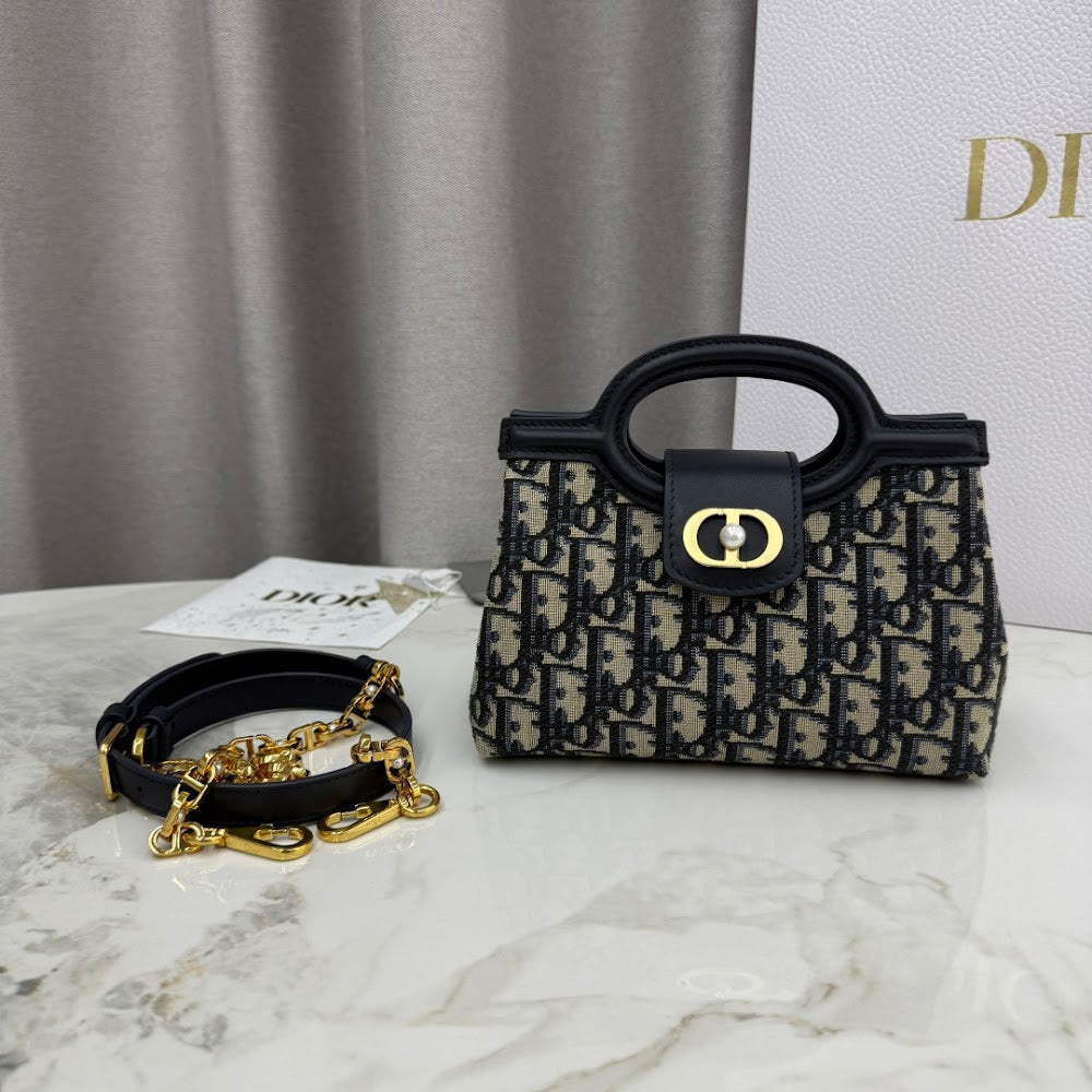 Dragons BagsDiorn Luxury Bag --116109