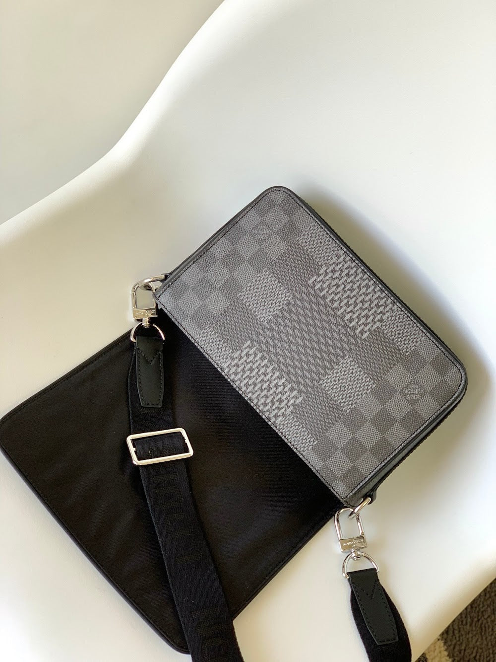 Dragons Bags ln Luxury Bag --71590
