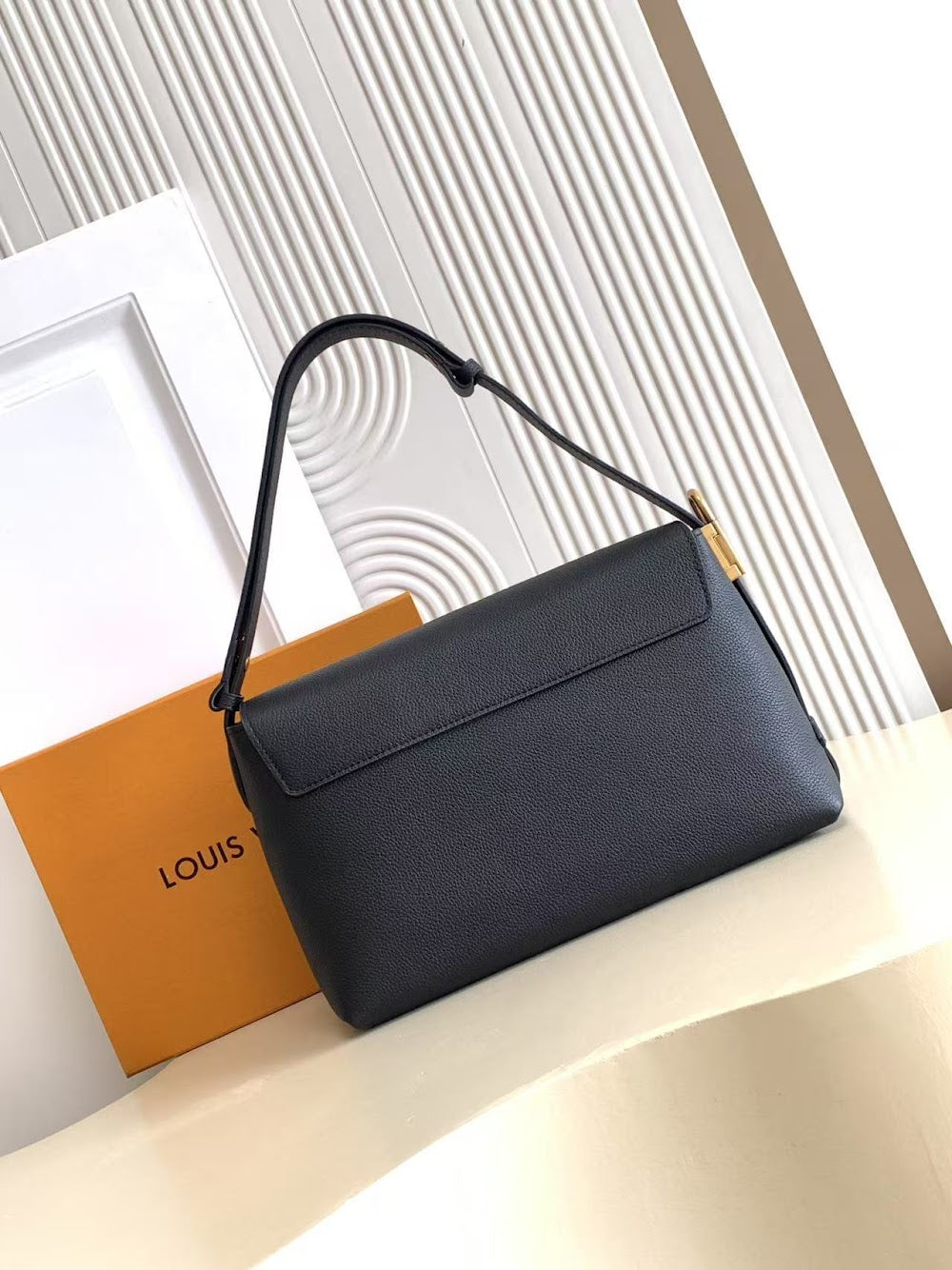 Dragons Bags ln Luxury Bag --81762