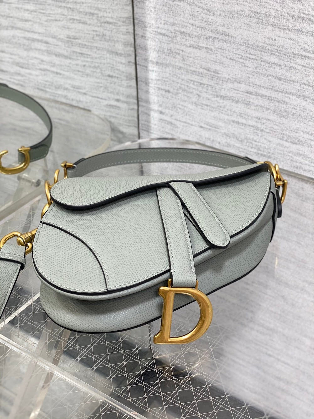 Dragons BagsDiorn Luxury Bag --115000