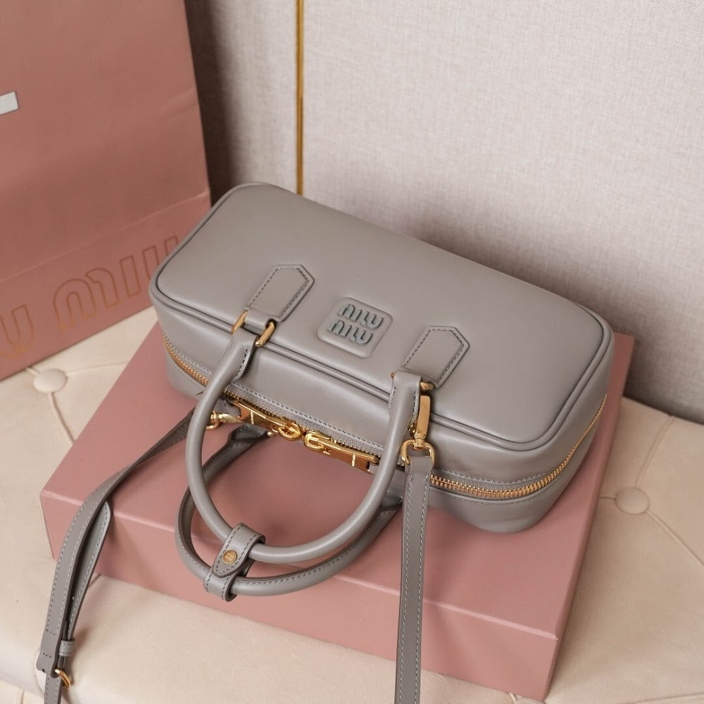 Dragons Bags Miun Miun Luxury Bag --123524