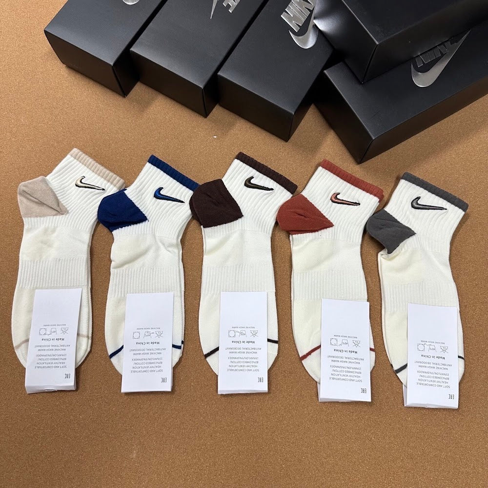 Dragons Bags Premium Luxury Socks --98354