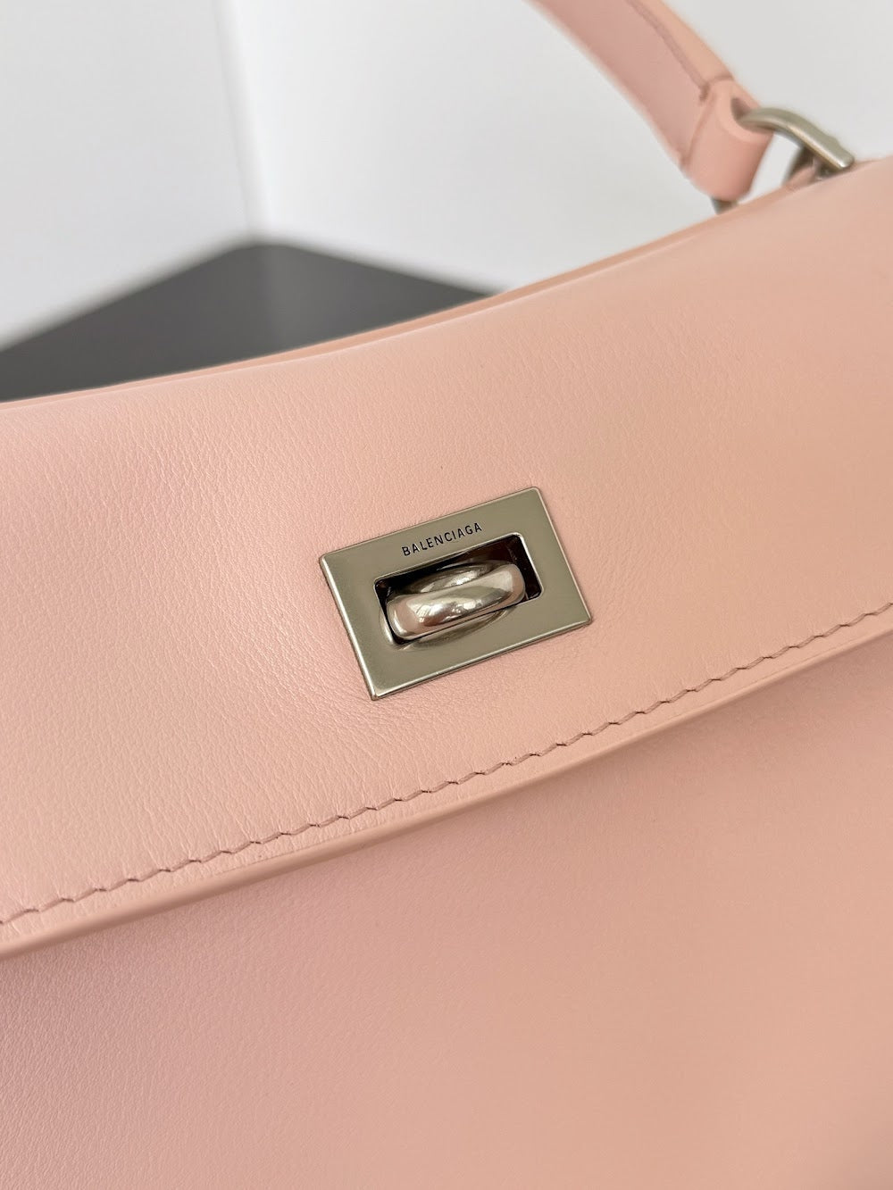 Dragons Bags Balenciaga Luxury Bag --111604
