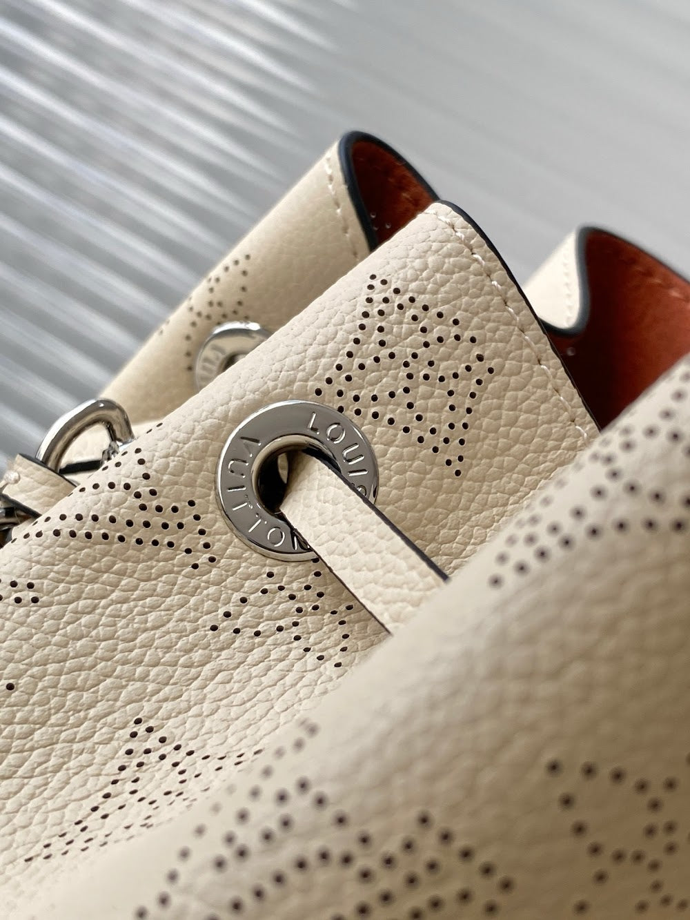 Dragons Bags ln Luxury Bag --81835