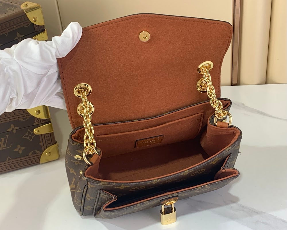 Dragons Bags ln Luxury Bag --69869