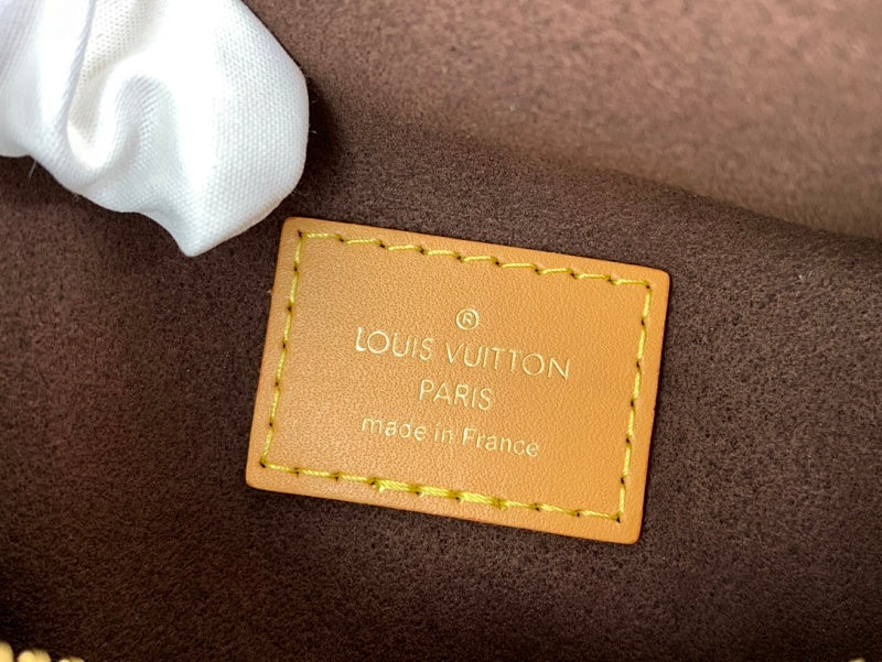 Dragons Bags ln Luxury Bag --61695